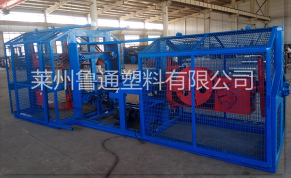 塑料绳，尼龙绳，涤纶绳三股四股制绳机